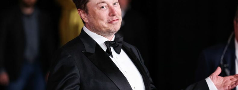 Conheca-o-homem-que-faz-Elon-Musk-parecer-apenas-um-‘Milionario-1024x576